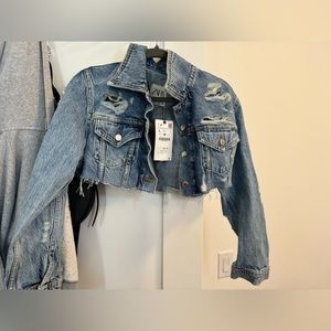 Zara cropped Jean jacket nwt size large